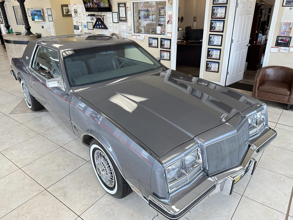 1985 Buick Riviera 4th-7th Gen - Image 14 of 31