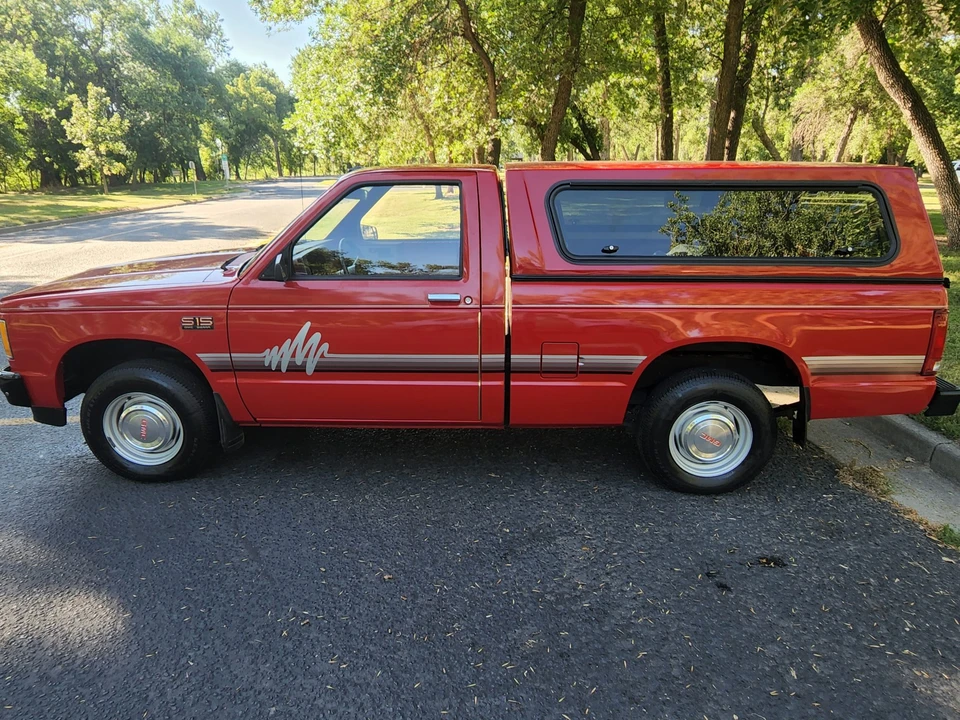 1989 GMC S-15/Sonoma - Image 2 of 31