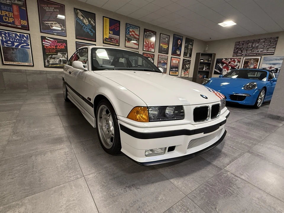 1995 BMW E36 M3 - Image 2 of 31