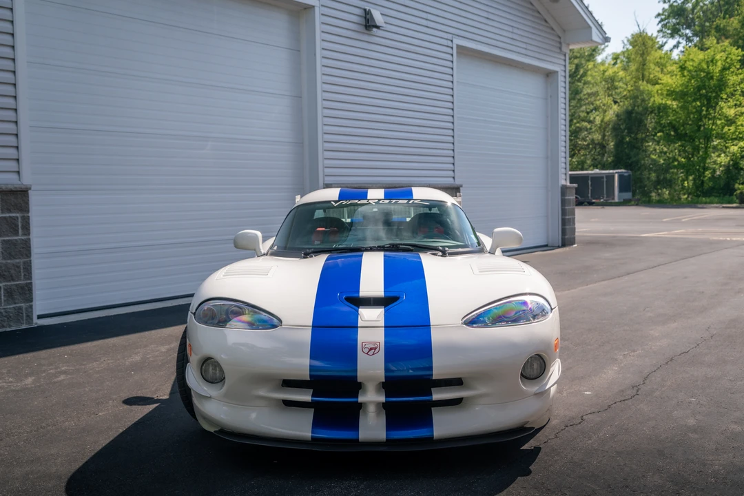 1998 Dodge Viper GTS 2nd Gen - Image 21 of 31