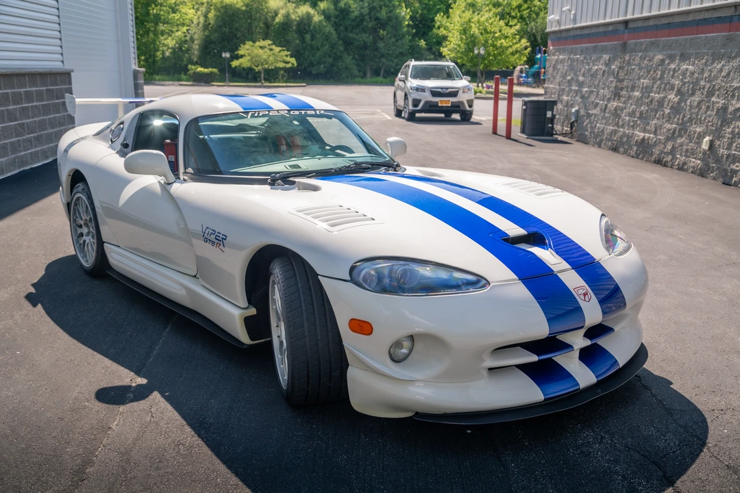 1998 Dodge Viper GTS 2nd Gen - Image 18 of 31