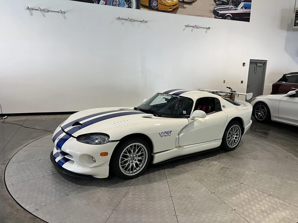 1998 Dodge Viper GTS 2nd Gen - Image 22 of 31