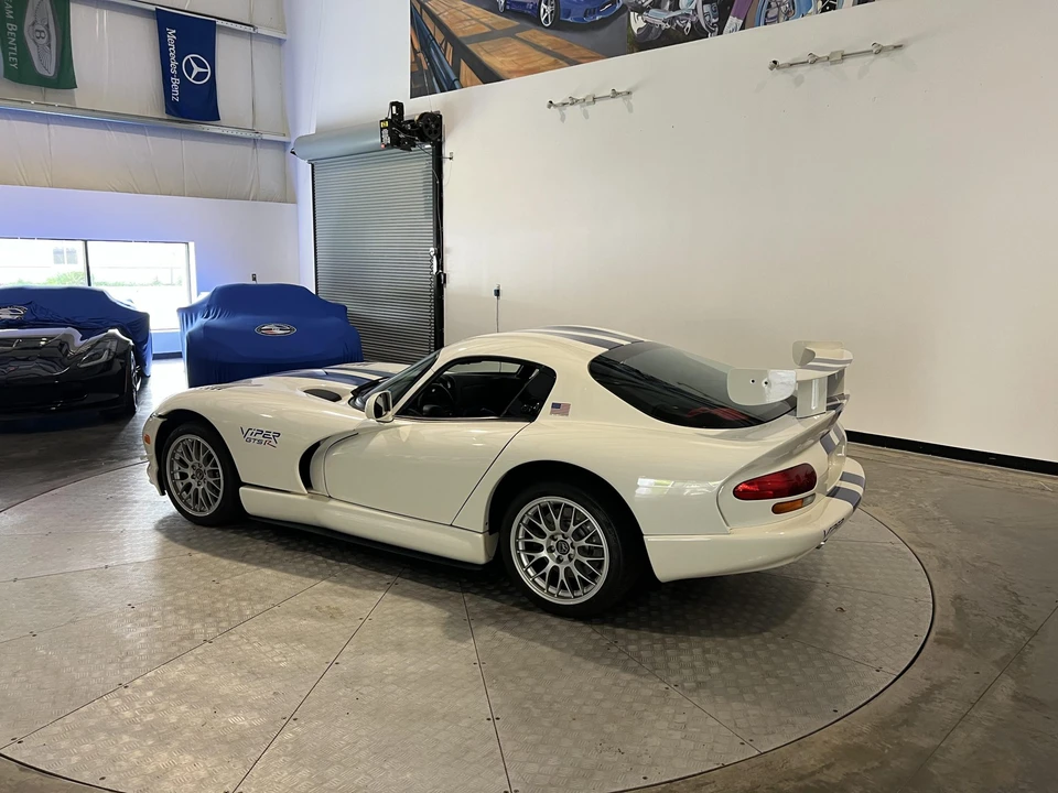 1998 Dodge Viper GTS 2nd Gen - Image 25 of 31
