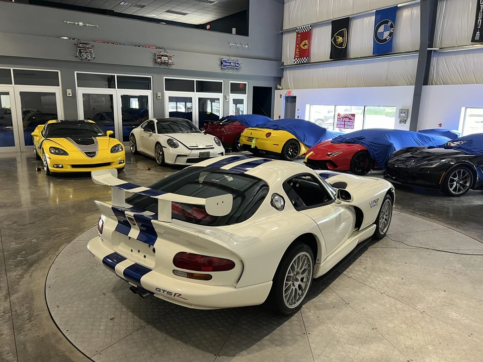 1998 Dodge Viper GTS 2nd Gen - Image 26 of 31