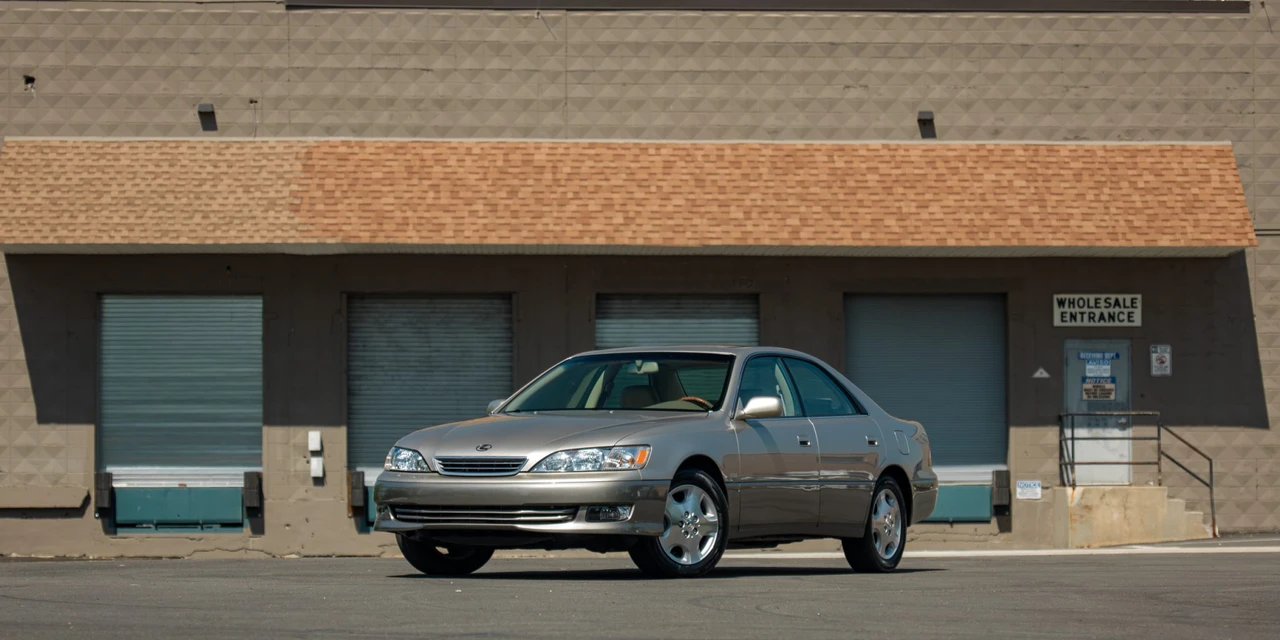 2000 Lexus ES 3rd Gen - Image 4 of 31