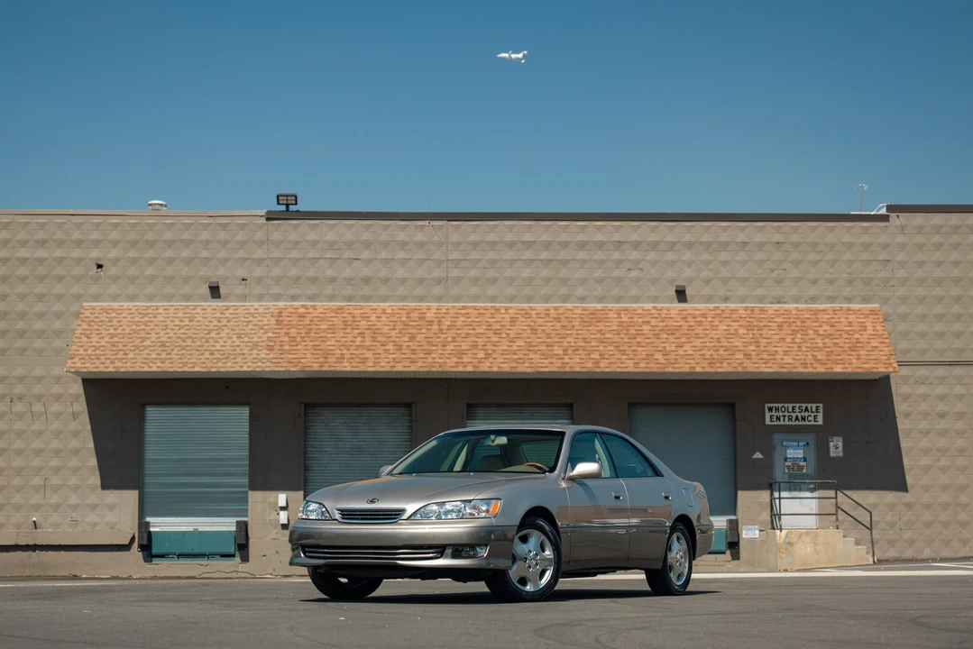 2000 Lexus ES 3rd Gen - Image 3 of 31