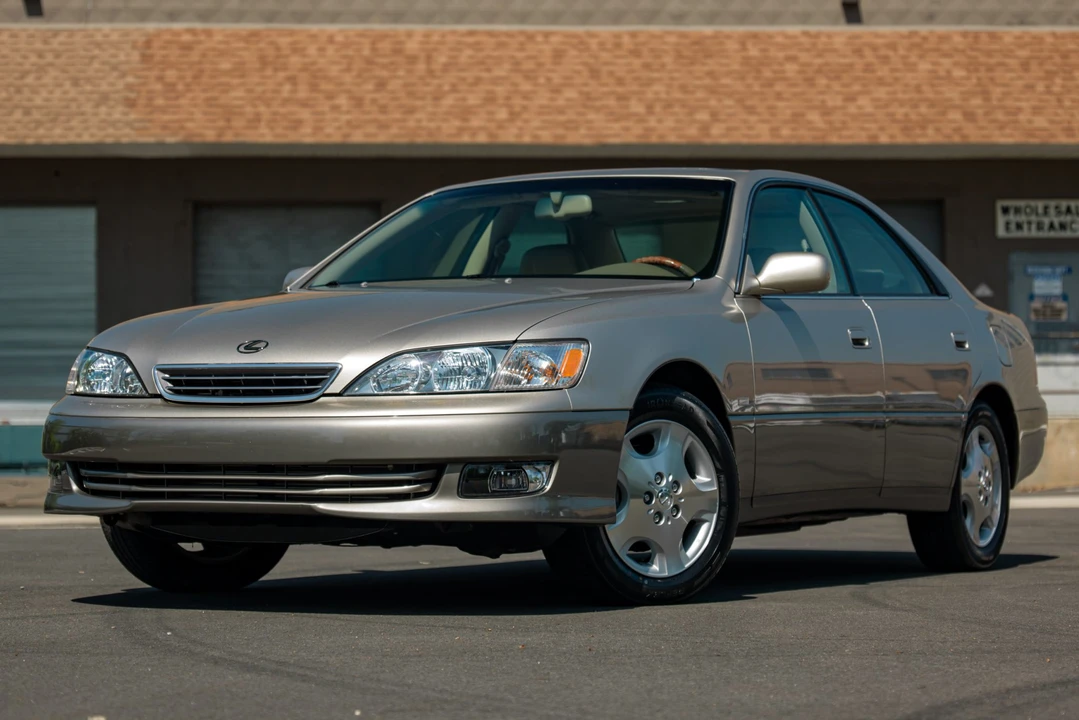 2000 Lexus ES 3rd Gen - Image 10 of 31