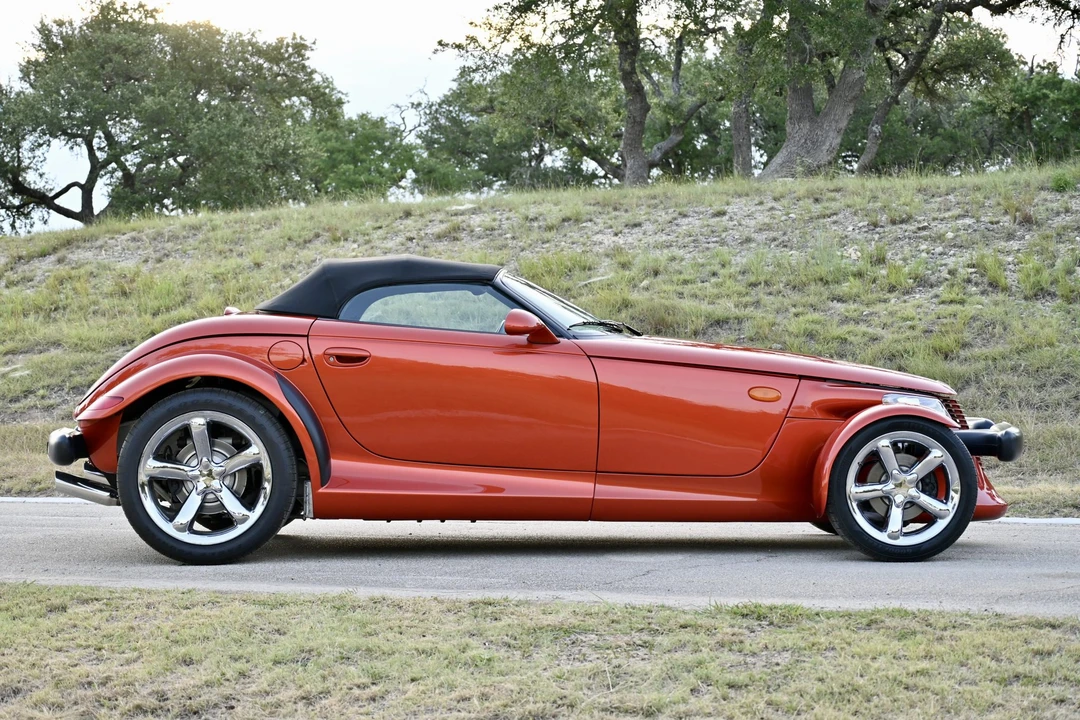 2001 Plymouth Prowler - Image 17 of 31
