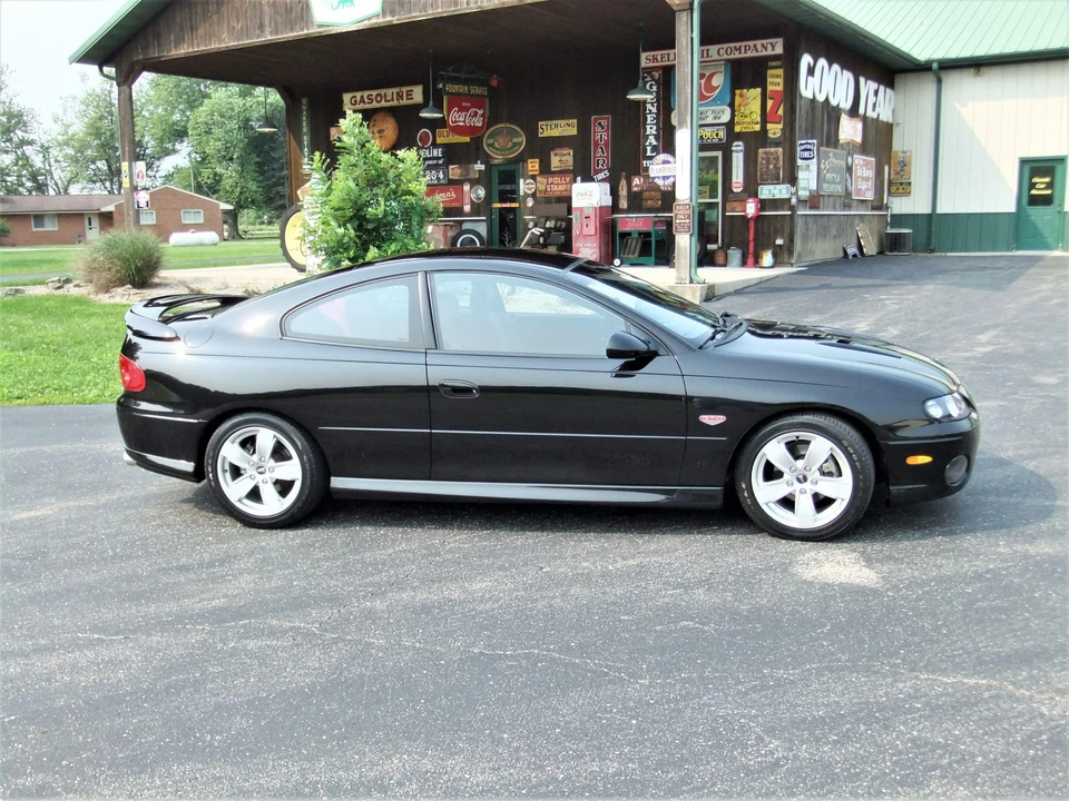 2004 Pontiac GTO 4th Gen - Image 10 of 31