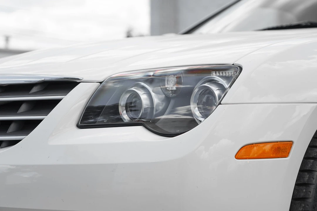 2005 Chrysler Crossfire - Image 26 of 31
