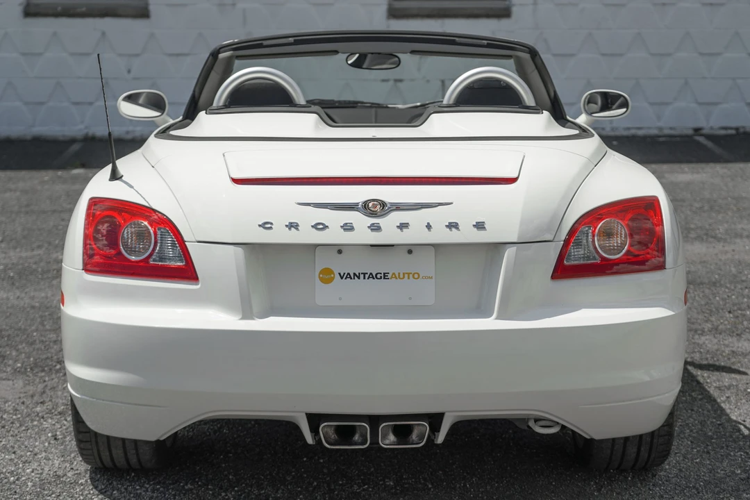 2005 Chrysler Crossfire - Image 10 of 31