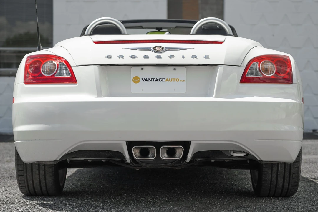 2005 Chrysler Crossfire - Image 11 of 31