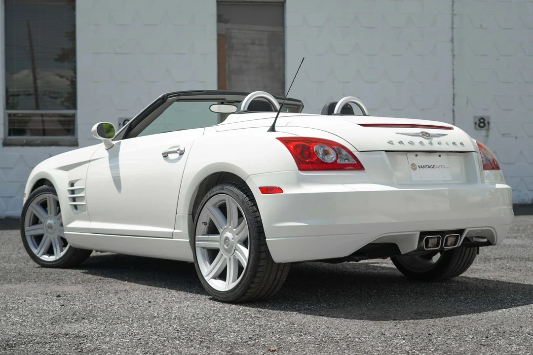 2005 Chrysler Crossfire - Image 6 of 31