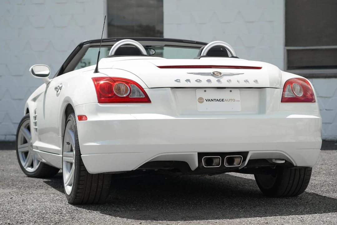 2005 Chrysler Crossfire - Image 9 of 31