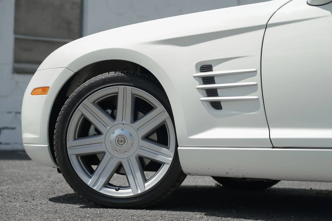 2005 Chrysler Crossfire - Image 28 of 31