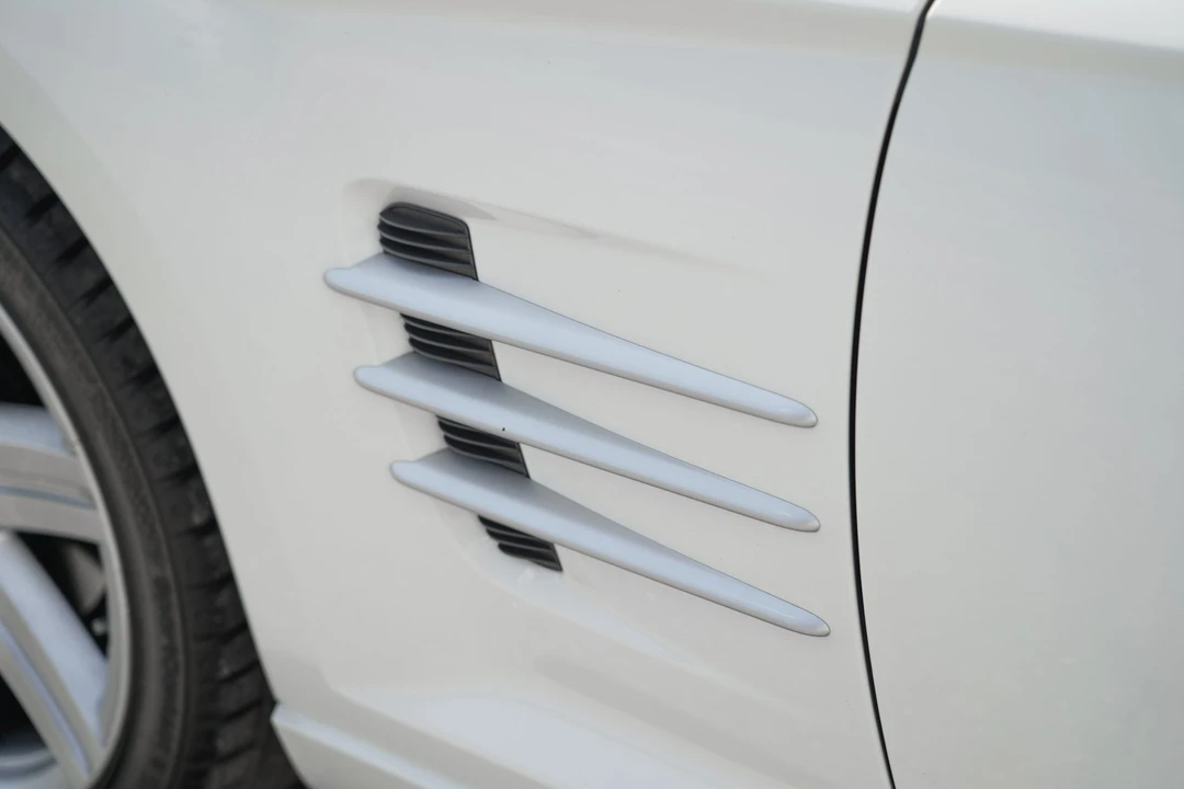 2005 Chrysler Crossfire - Image 29 of 31