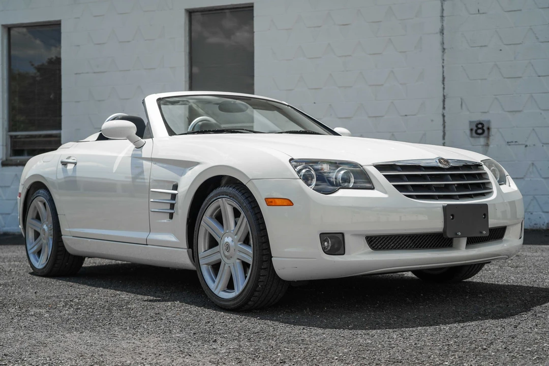 2005 Chrysler Crossfire - Image 18 of 31