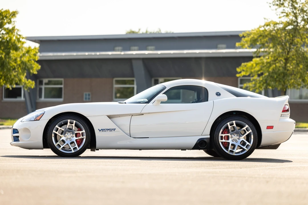 2006 Dodge Viper 3rd Gen - Image 9 of 31