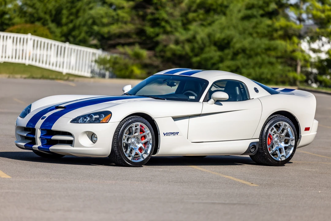 2006 Dodge Viper 3rd Gen - Image 2 of 31