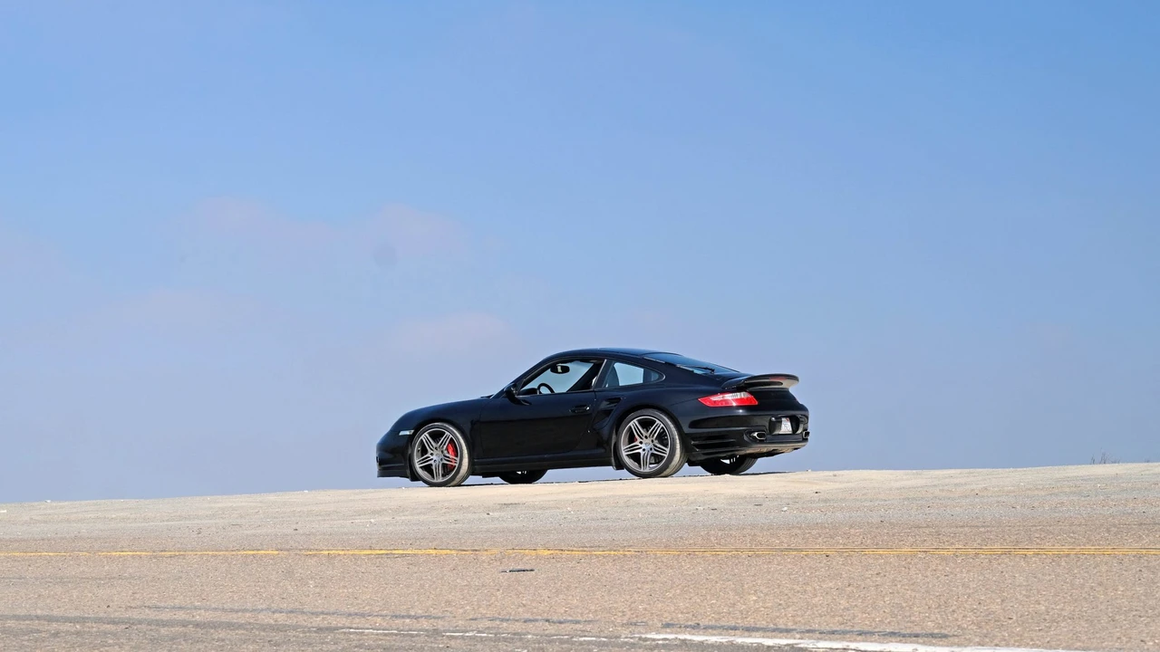 2007 Porsche 997 Turbo - Image 24 of 31