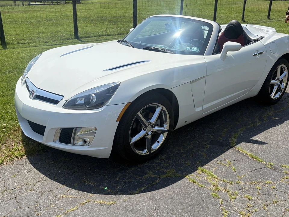 2007 Saturn Sky Red Line - Image 2 of 31