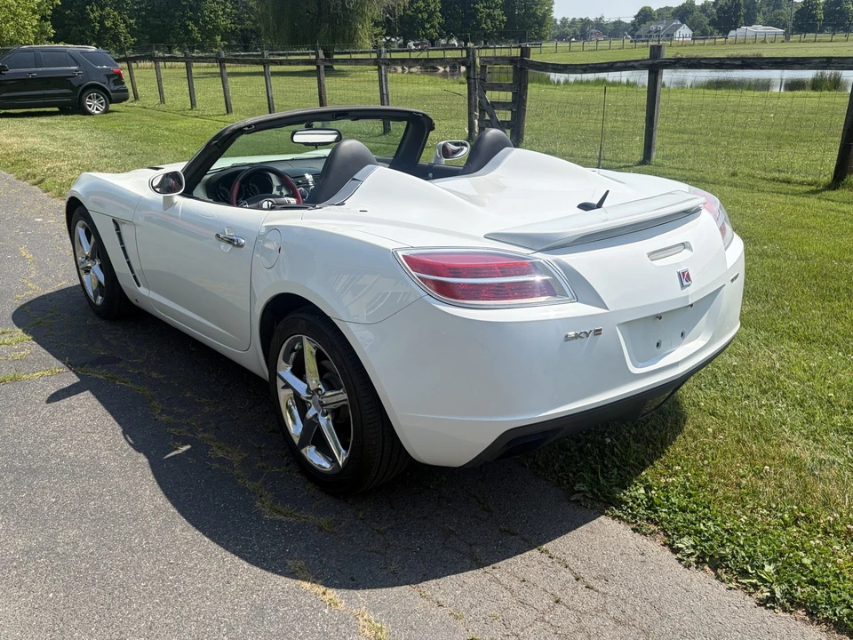 2007 Saturn Sky Red Line - Image 13 of 31