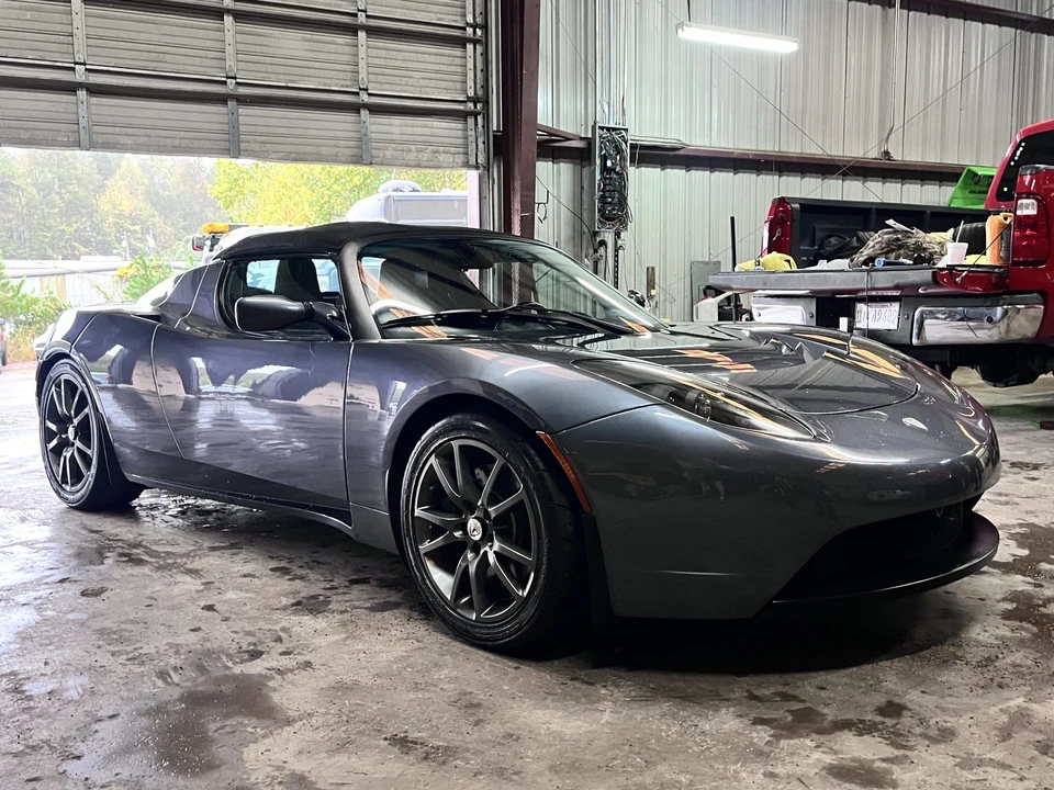 2008 Tesla Roadster - Image 18 of 31