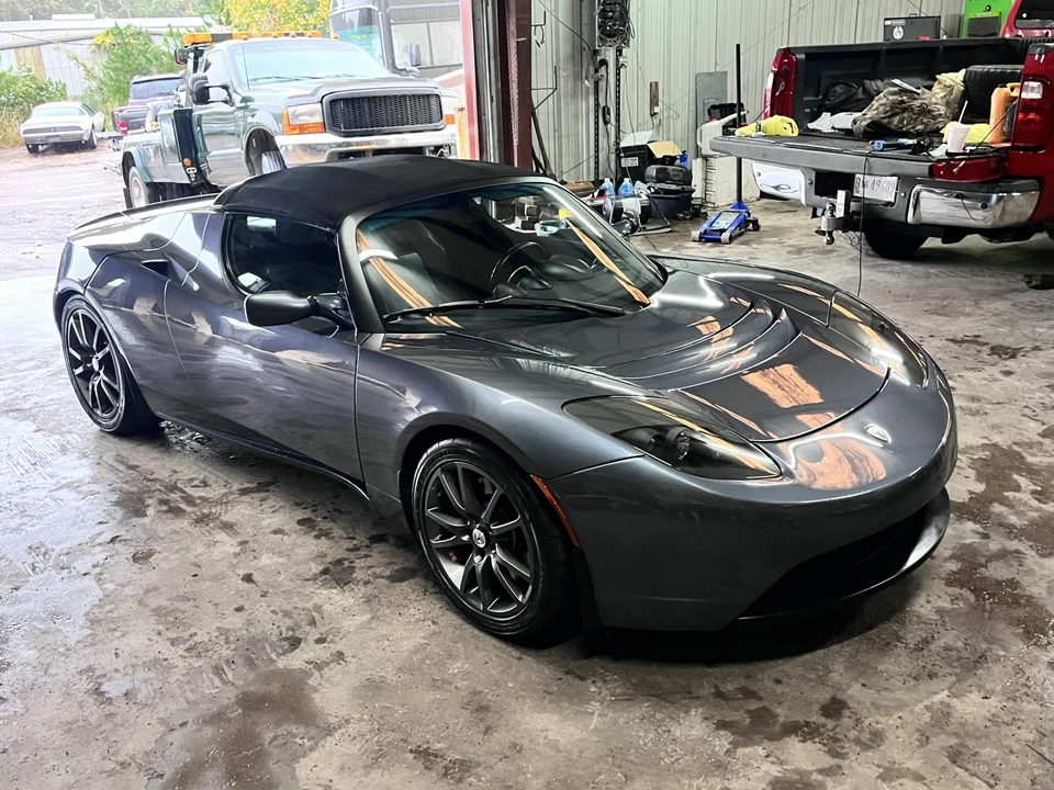 2008 Tesla Roadster - Image 19 of 31