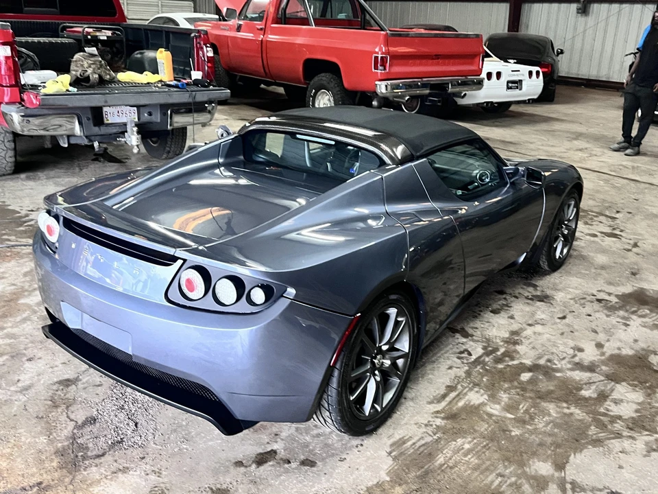 2008 Tesla Roadster - Image 12 of 31