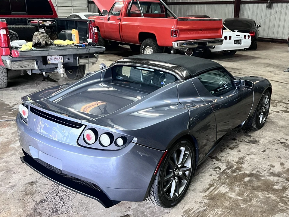 2008 Tesla Roadster - Image 13 of 31