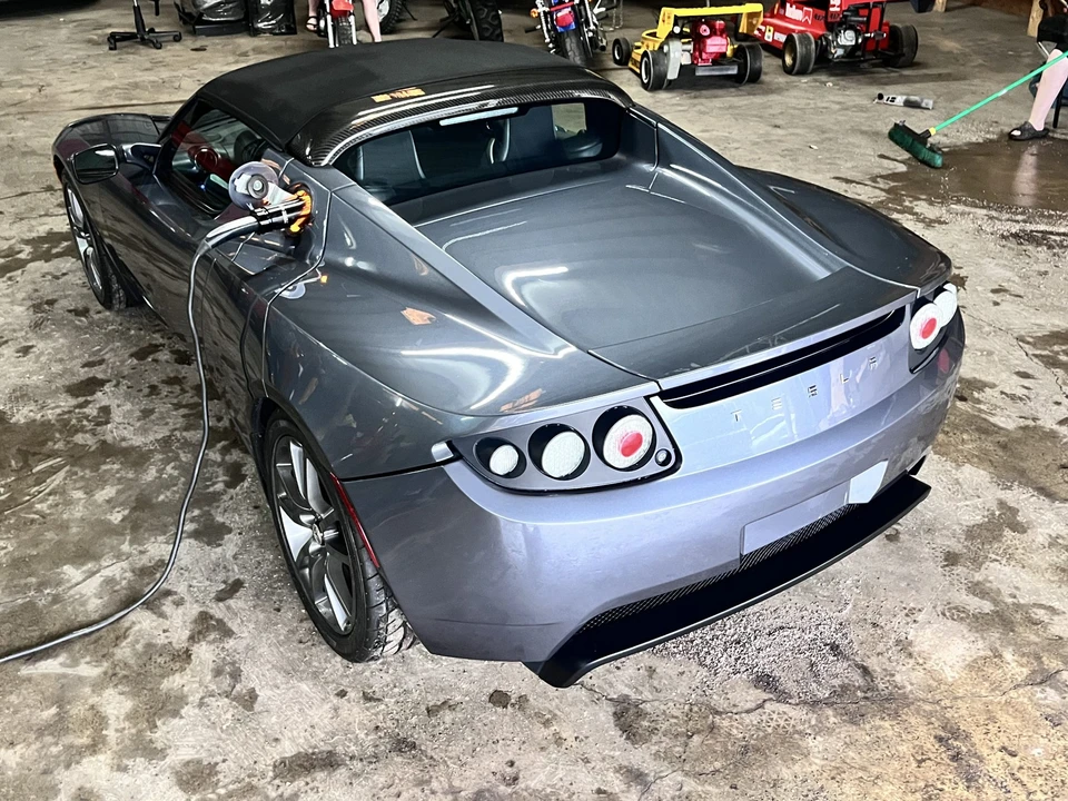 2008 Tesla Roadster - Image 7 of 31