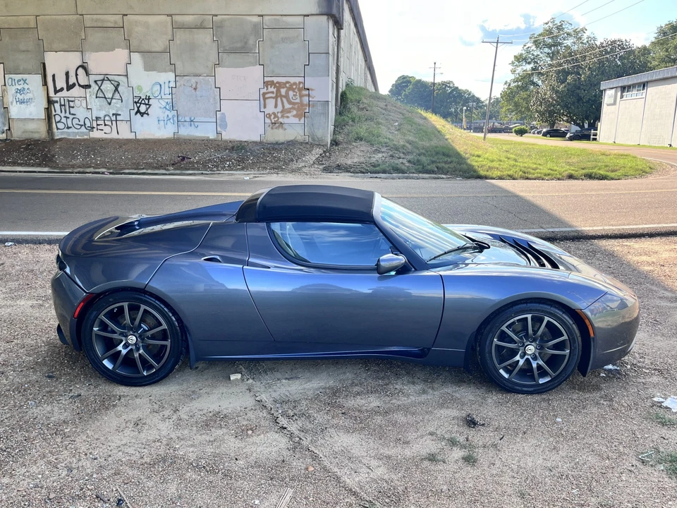 2008 Tesla Roadster - Image 17 of 31