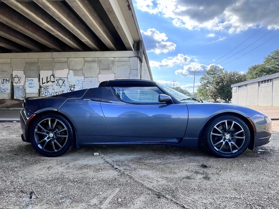 2008 Tesla Roadster - Image 16 of 31
