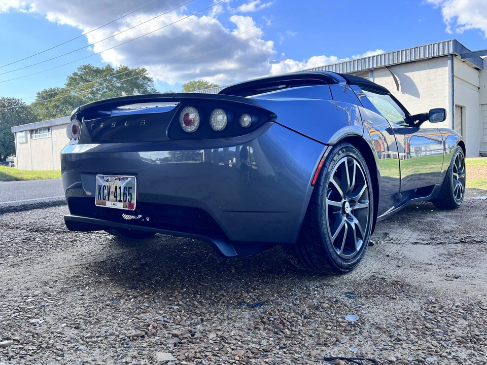 2008 Tesla Roadster - Image 11 of 31
