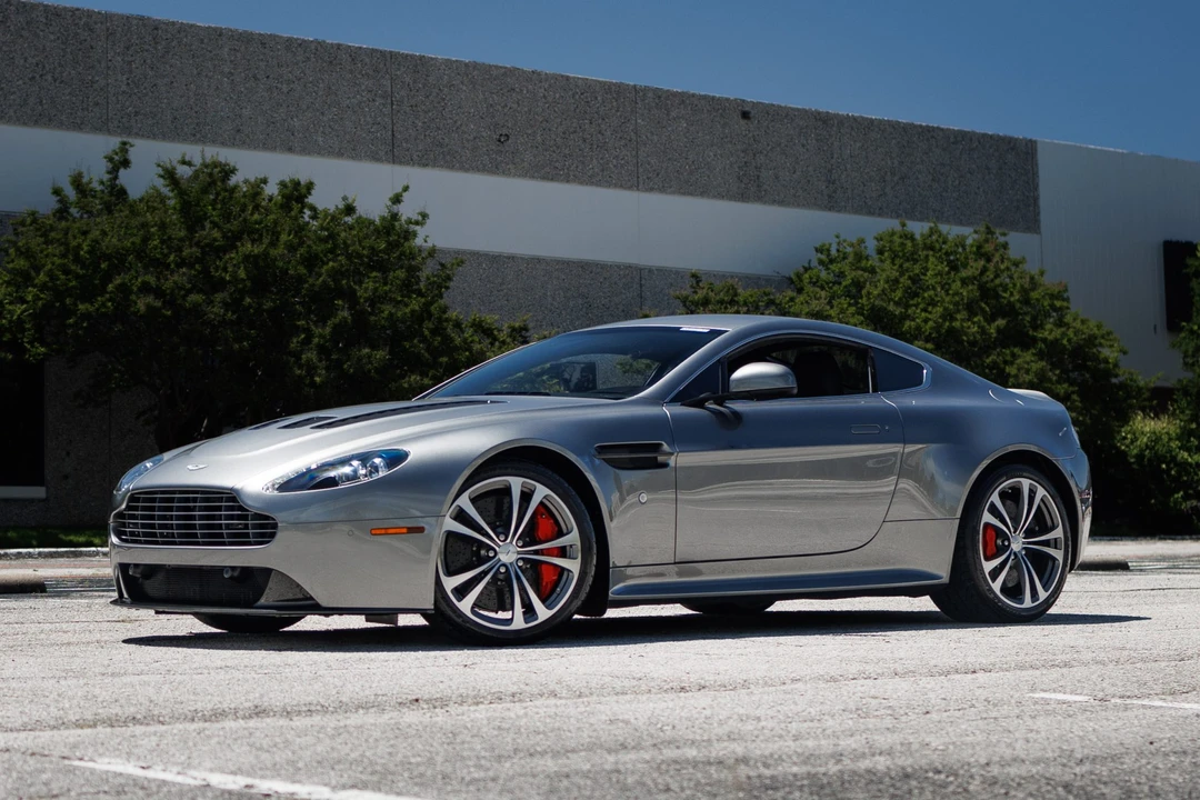 2012 Aston Martin V12 Vantage (2010-2018) - Image 2 of 31