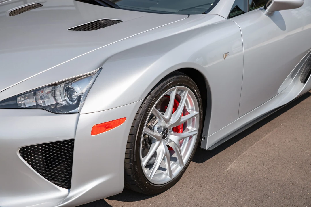 2012 Lexus LFA - Image 15 of 31