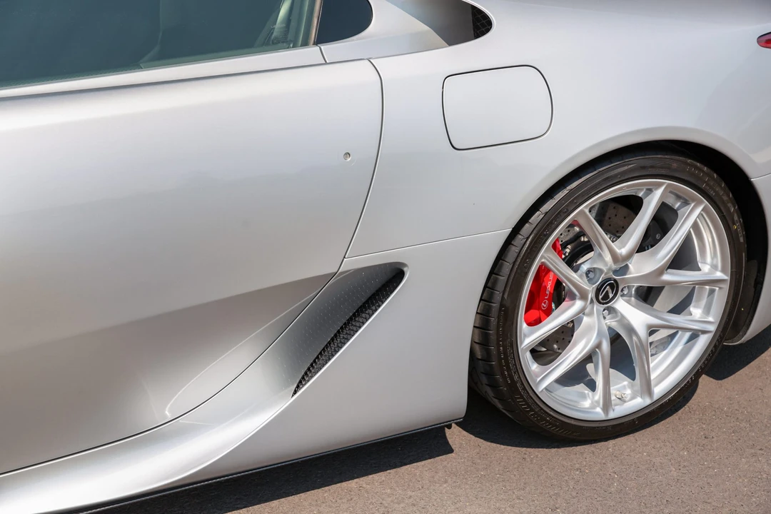 2012 Lexus LFA - Image 26 of 31