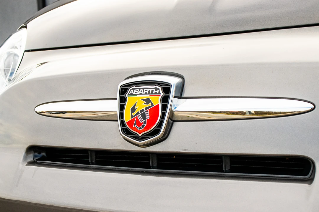 2013 Fiat Abarth 500 - Image 27 of 31
