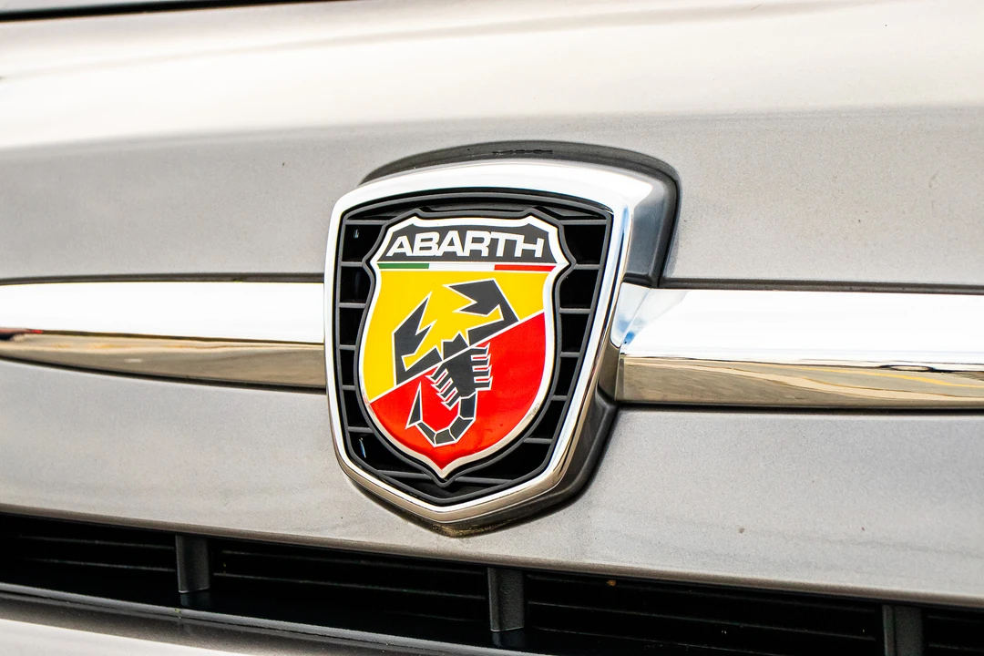 2013 Fiat Abarth 500 - Image 28 of 31
