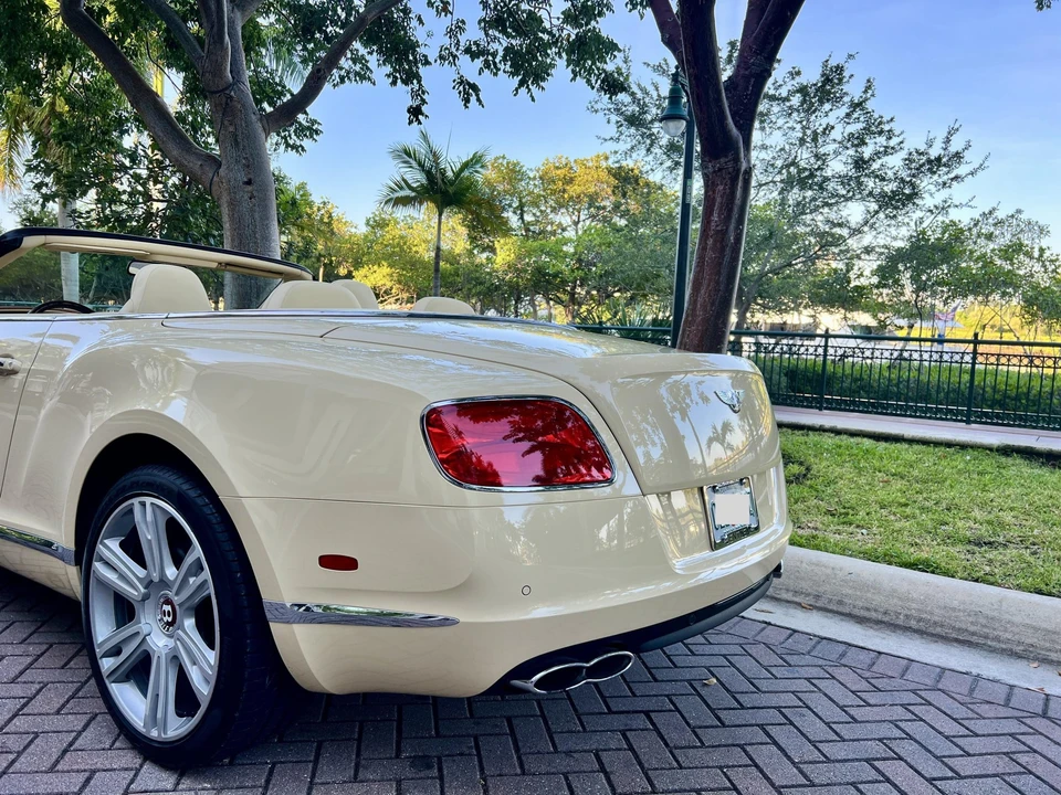 2015 Bentley Continental GT V8 2nd Gen - Image 28 of 31
