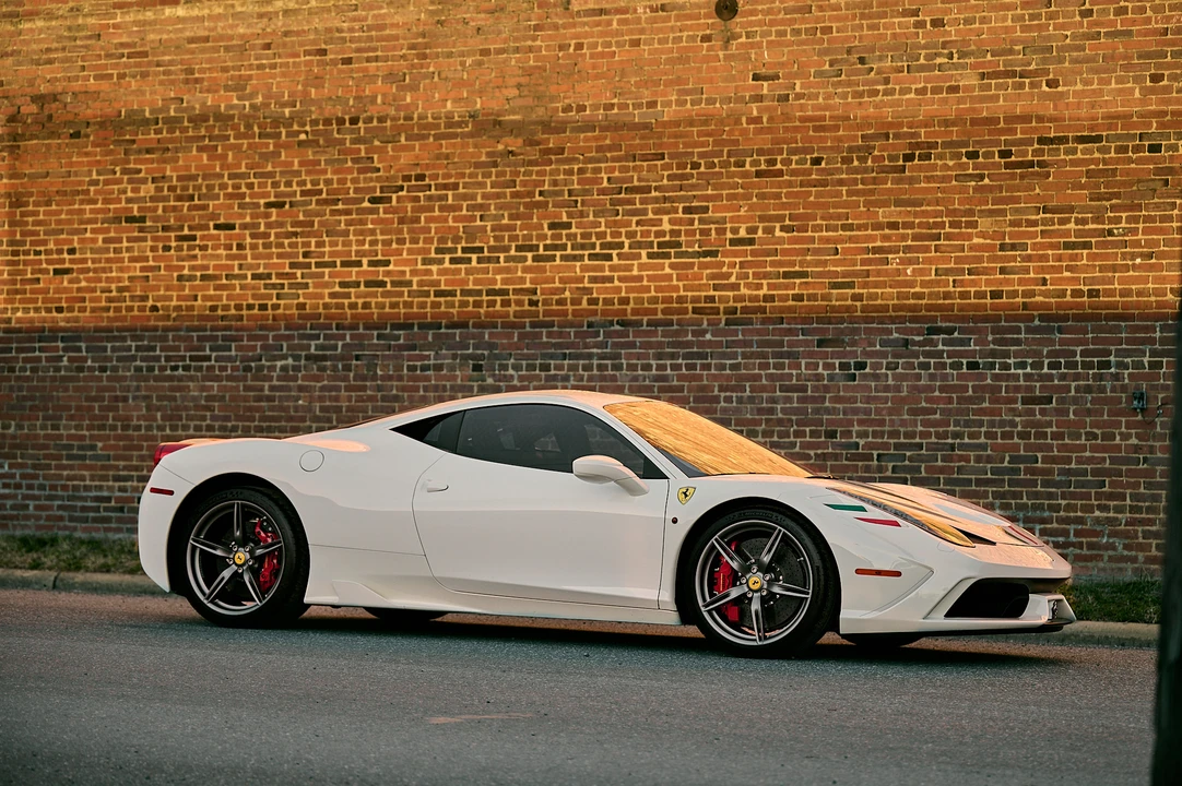 2015 Ferrari 458 Speciale - Image 18 of 31