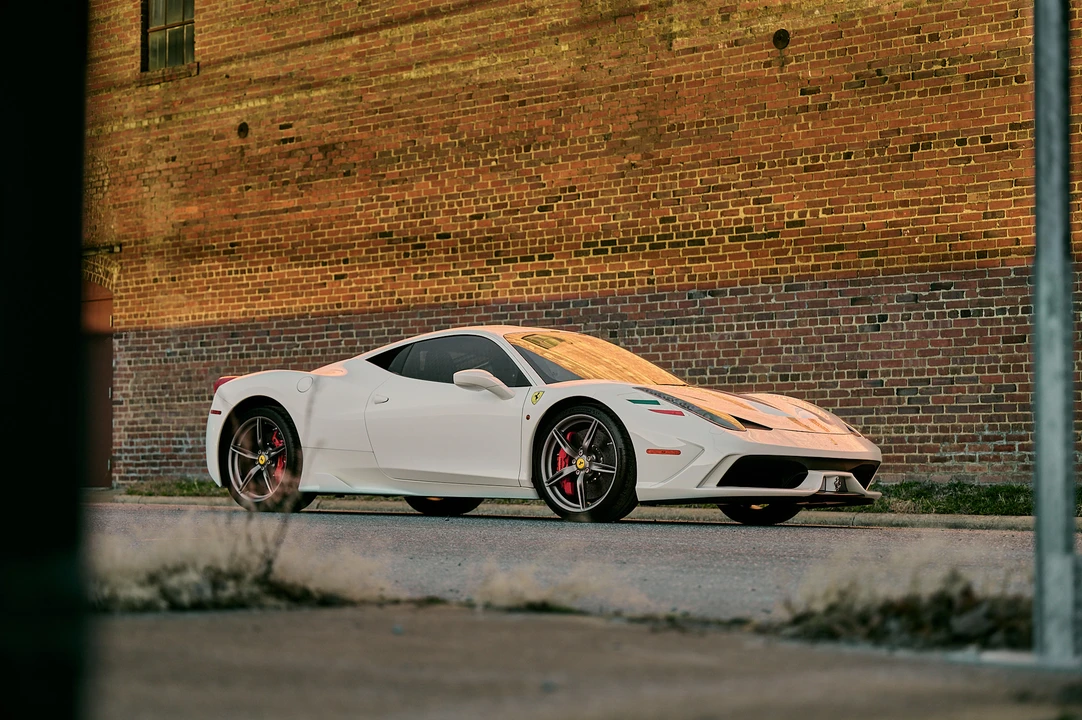 2015 Ferrari 458 Speciale - Image 19 of 31