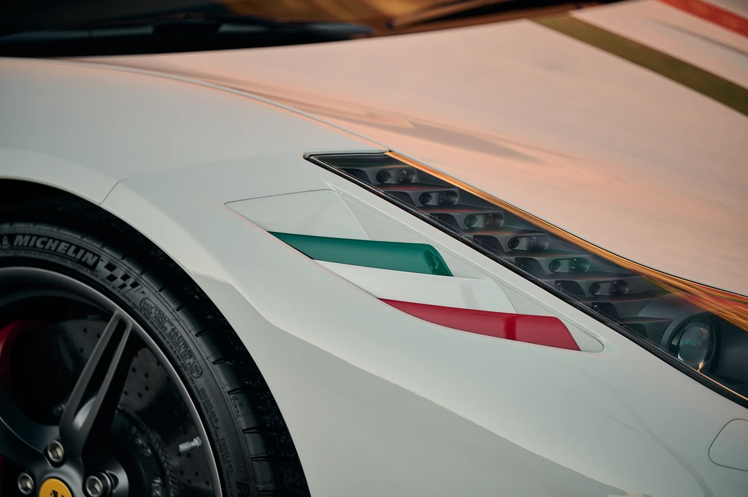 2015 Ferrari 458 Speciale - Image 20 of 31