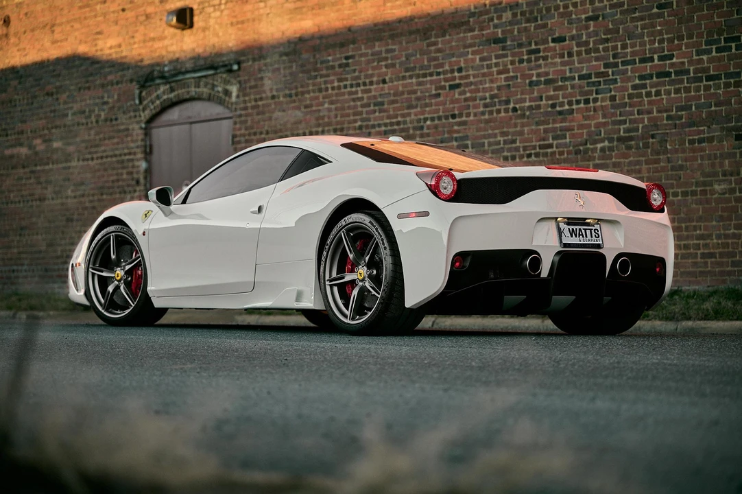 2015 Ferrari 458 Speciale - Image 11 of 31