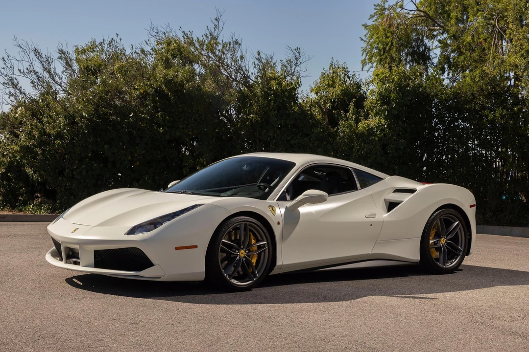 2016 Ferrari 488 GTB - Image 11 of 31
