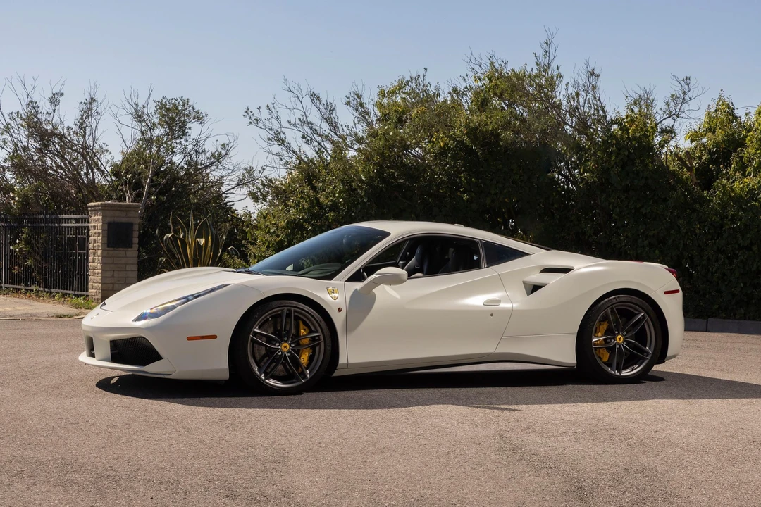 2016 Ferrari 488 GTB - Image 15 of 31