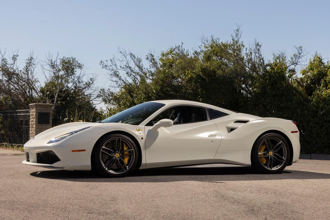 2016 Ferrari 488 GTB - Image 15 of 31