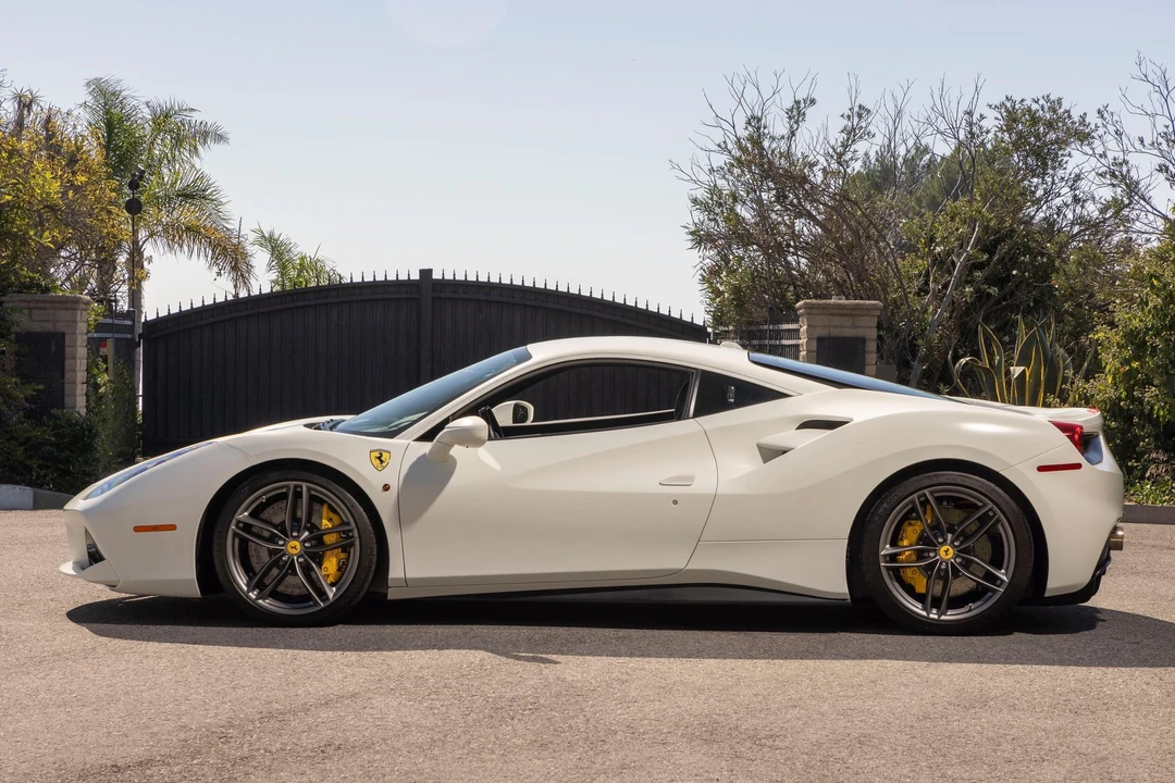 2016 Ferrari 488 GTB - Image 20 of 31