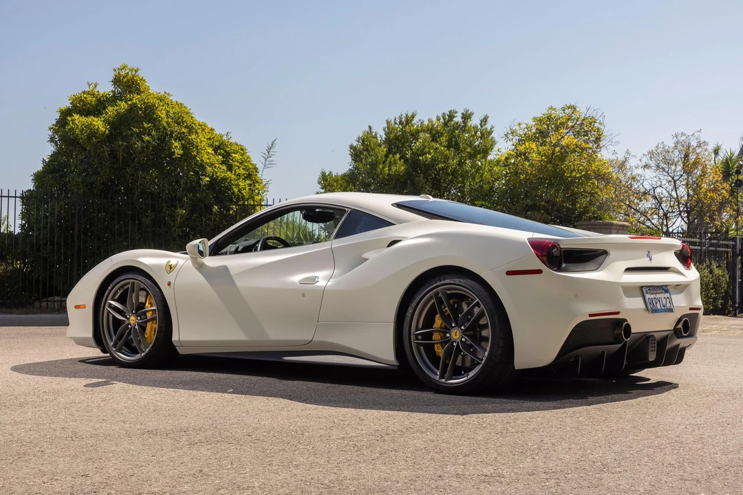2016 Ferrari 488 GTB - Image 29 of 31