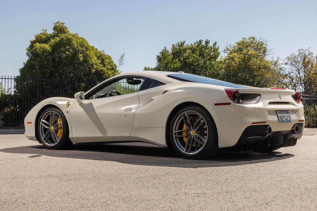 2016 Ferrari 488 GTB - Image 30 of 31